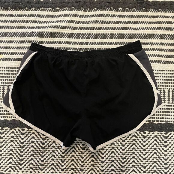 Old Navy Shorts  black and gray - Picture 3 of 4